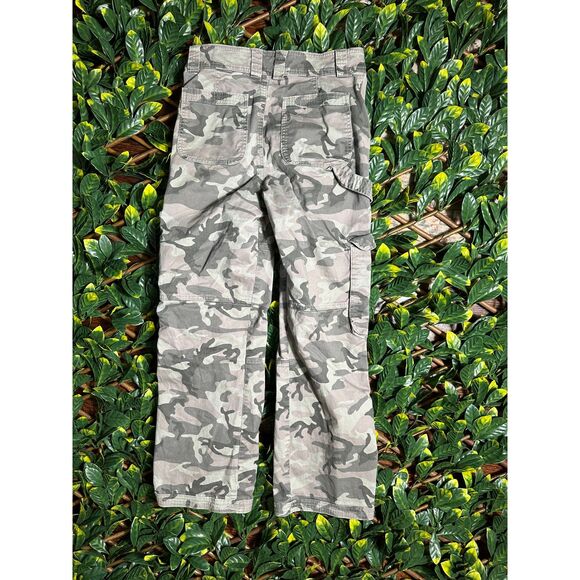 Abercrombie and Fitch Camo Cargo Jeans Size 4S - Picture 2 of 4